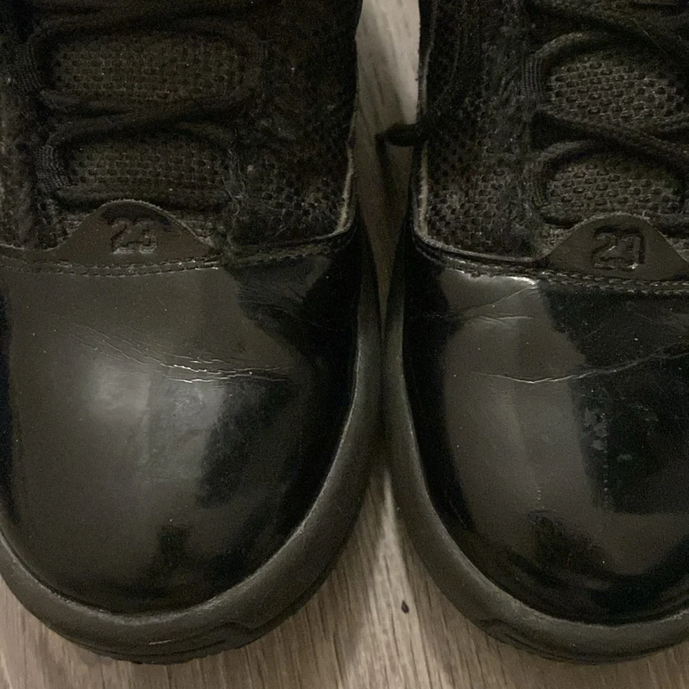 Jordan size 8 black patent leather in used condition